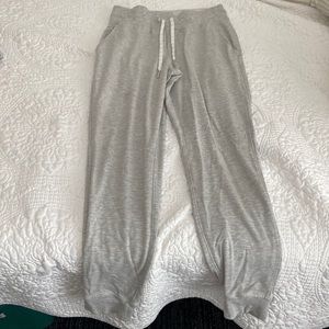 womens lululemon jogger sweatpants